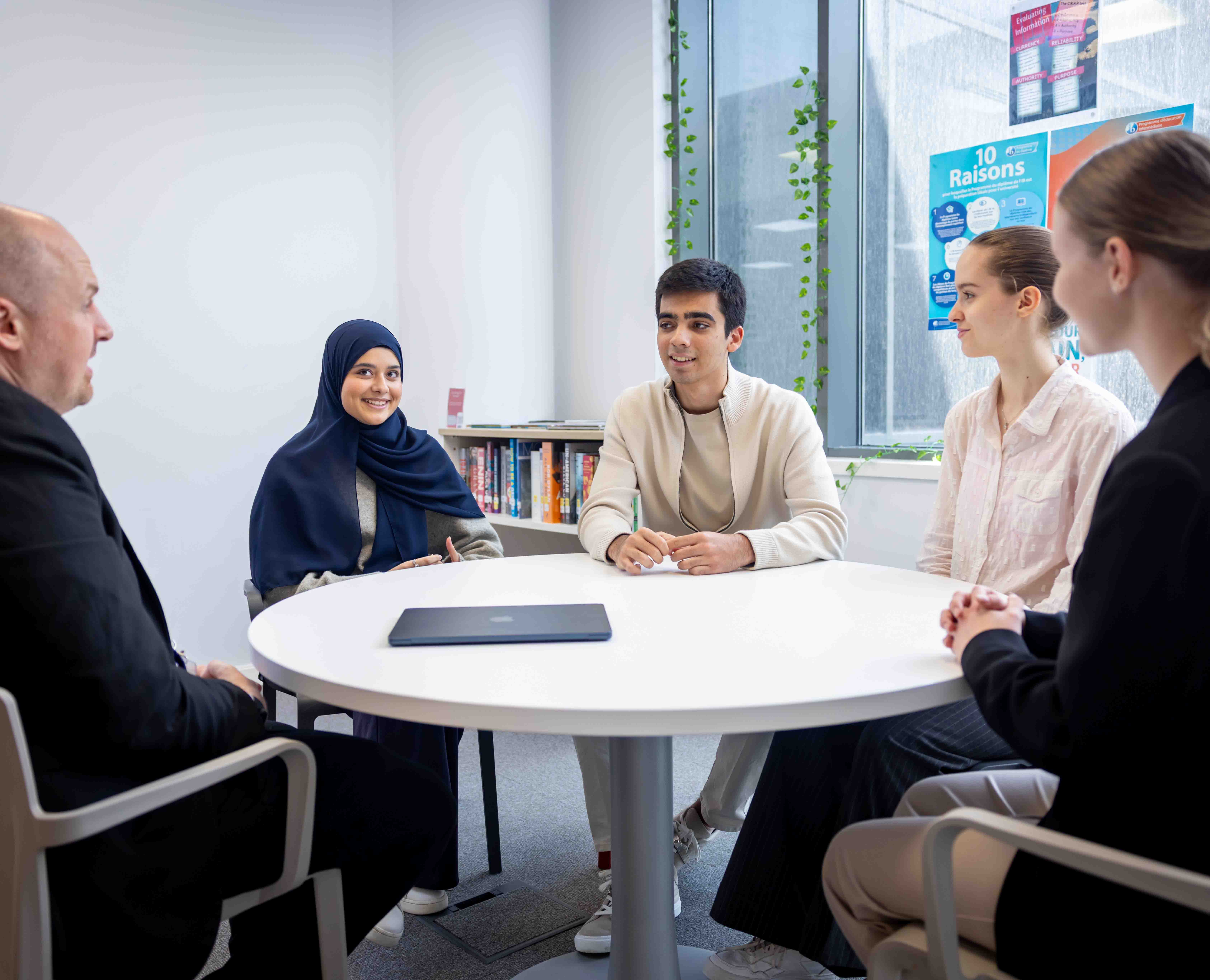 IB Curriculum Middle Years Programme (MYP) | SISD - Full Width Image