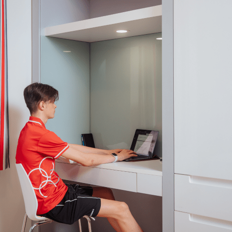 Boarding Options in Dubai | SISD - 04 - Small Text And Image Checklist - Flexi-Boarding