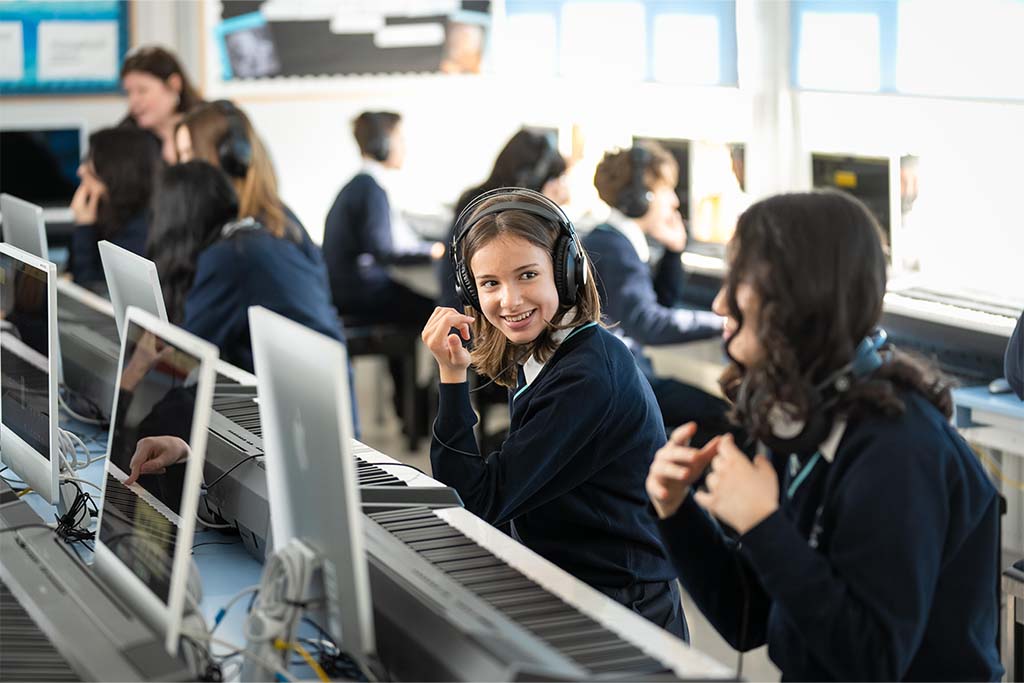 music class with pianos