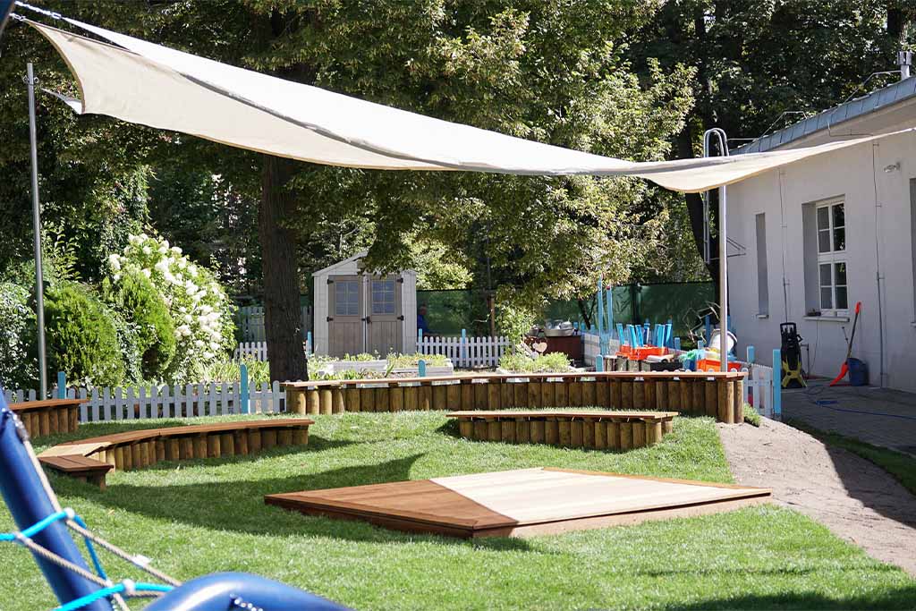 outside area in the garden