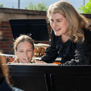 The Village School, Houston | Nord Anglia Education - Feature Cards - US schools